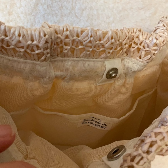 VINTAGE Macrame Bag Medium Size Shoulder Beads Snap Top Embroidery Wood Cream - Picture 7 of 9